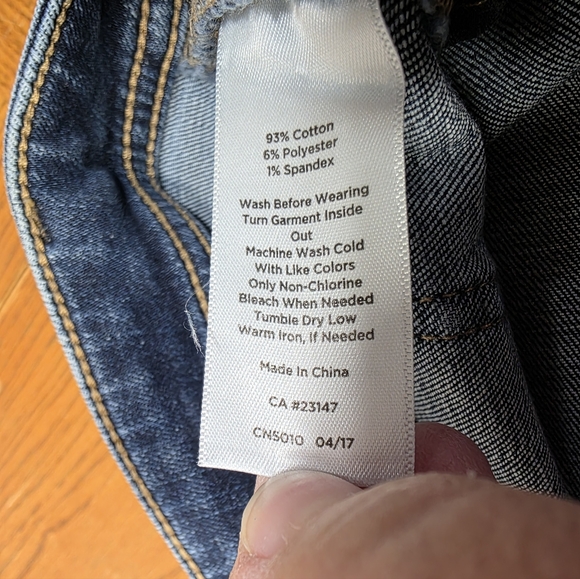 Talbots Women's Size 12 Barely Boot Curvy Flawless 5 Pocket Blue Jeans - Picture 7 of 8